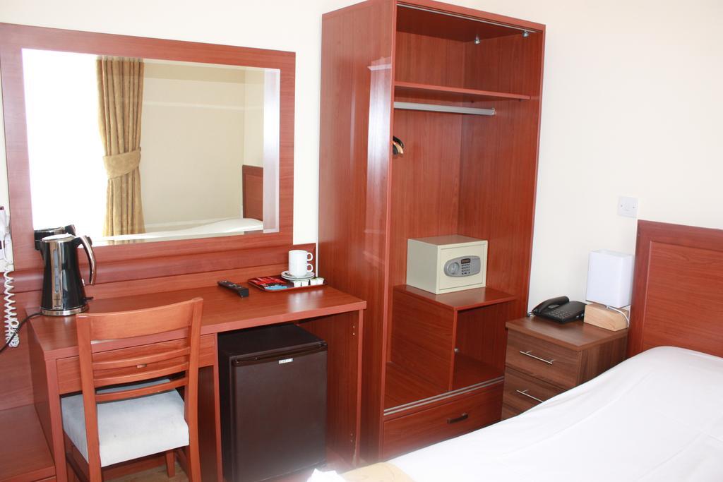 Corner House Hotel Лондон Номер фото