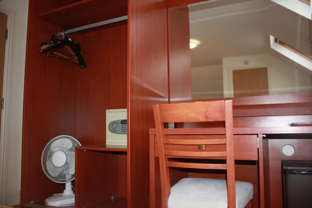 Corner House Hotel Лондон Номер фото