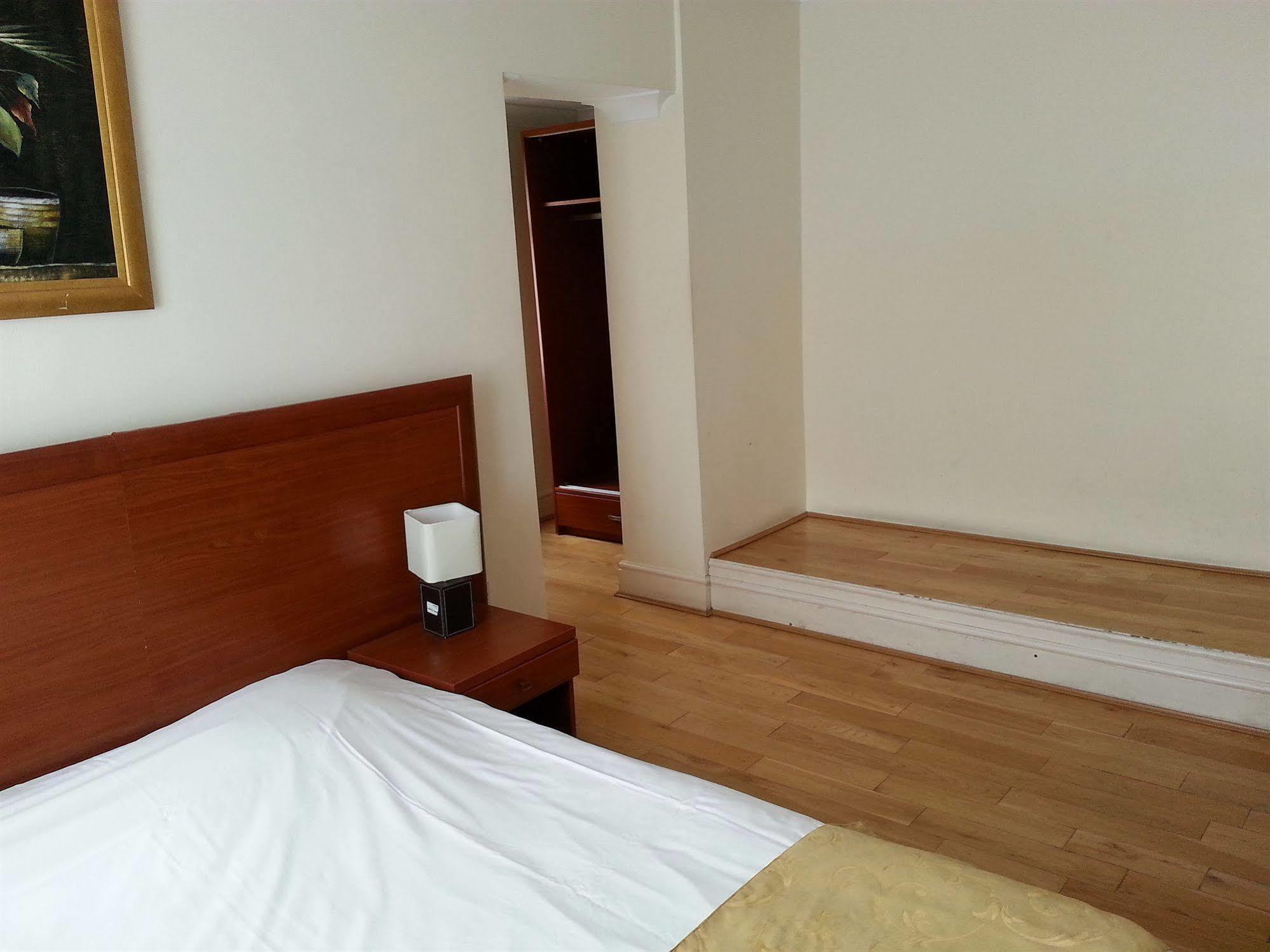 Corner House Hotel Лондон Екстер'єр фото
